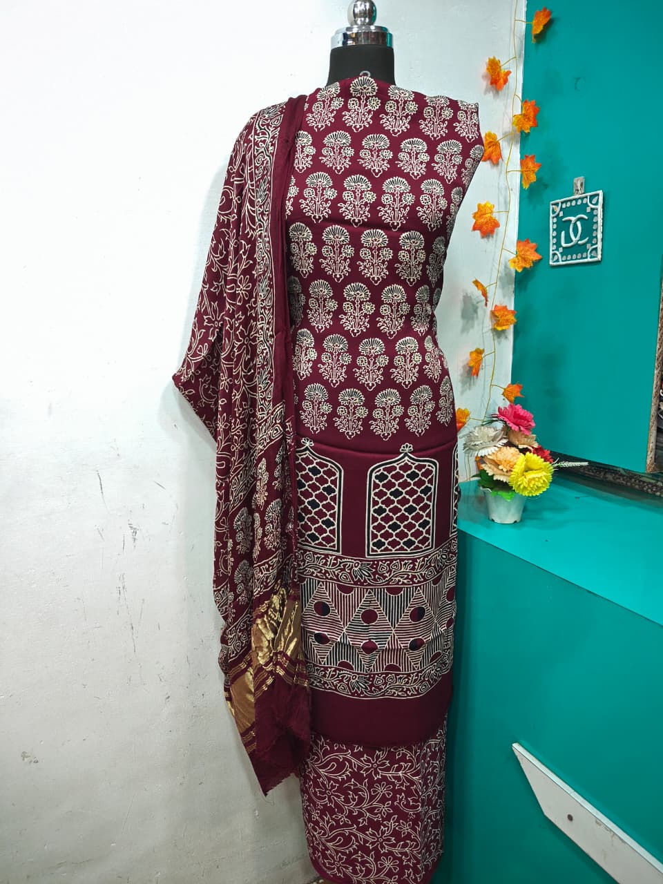 Embroidered cotton satin fabric
